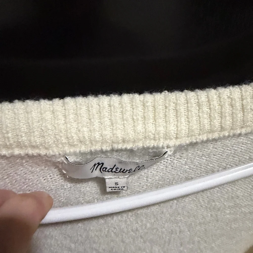 Madewell Bobble Dashwood V-Neck Sweater in Coziest Yarn Pom‎ Pom Details Small